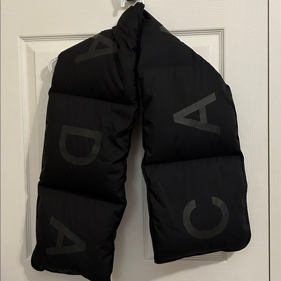 Lululemon x Team Canada down filled insulated quilted scarf - Picture 5 of 8